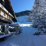 Alpenfreude Mit Hallenbad