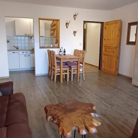 Alpenfreude Mit Hallenbad Apartment *